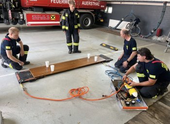 Bild 6 von 16